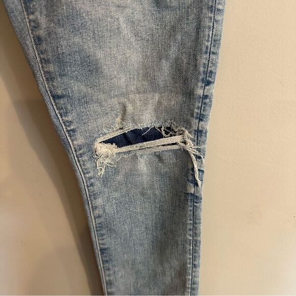 American Eagle Athletic Skinny distressed jean size 28x30 - Picture 3 of 8